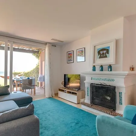 Beachfront Townhouse Holiday home *