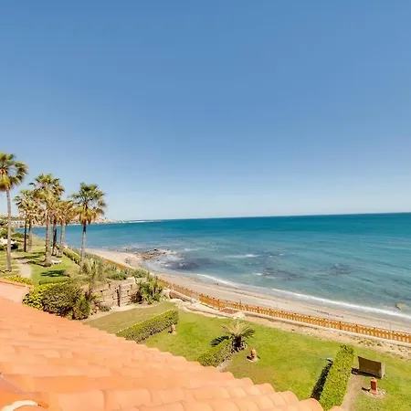 Beachfront Townhouse Сasa de vacaciones